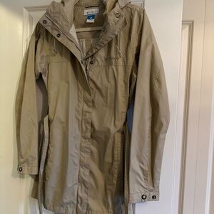 Columbia Beige Outdoor Jacket
